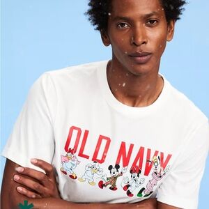 Brand New: Brand New: Old Navy x Disney Holiday-Graphic T-Shirt for Men (XL)